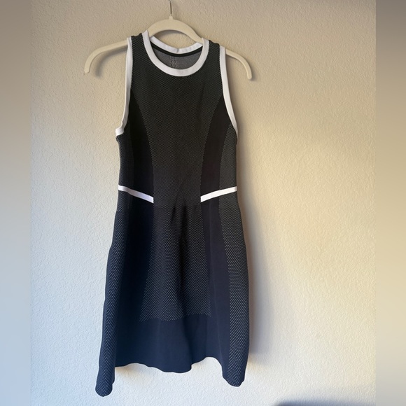 Sweaty Betty Interval Seamless Workout Dress - Picture 5 of 13